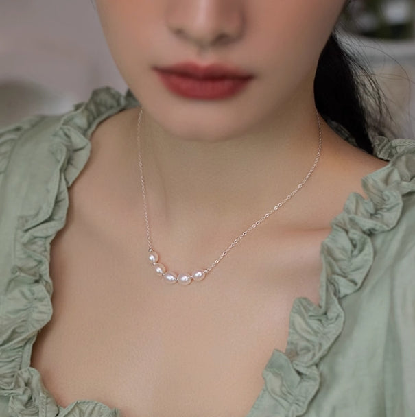 Versatile Fresh and Bright Freshwater Pearl Necklace