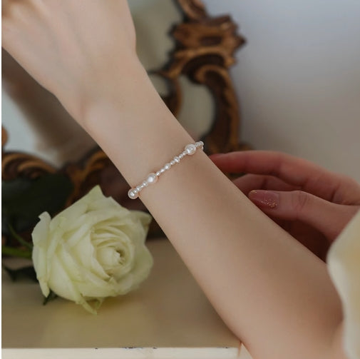 gentle and retro Natural freshwater pearl bracelet