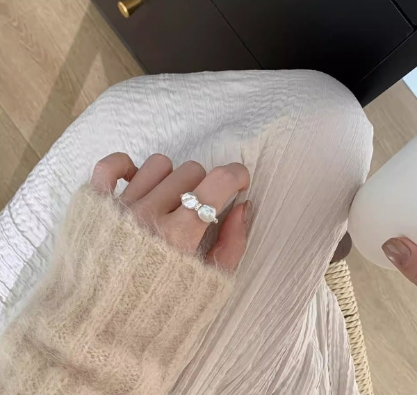 Cute and elegant bow keshi baroque pearl ring