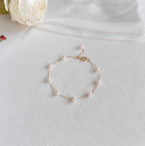 4-5mm nearly round pearl star bracelet