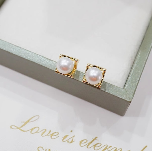 Gold Freshwater Pearl Earrings