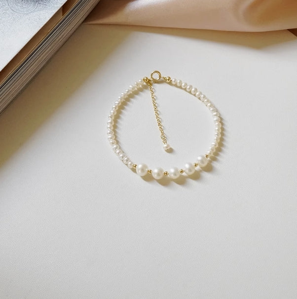 Gradient small pearl bracelet