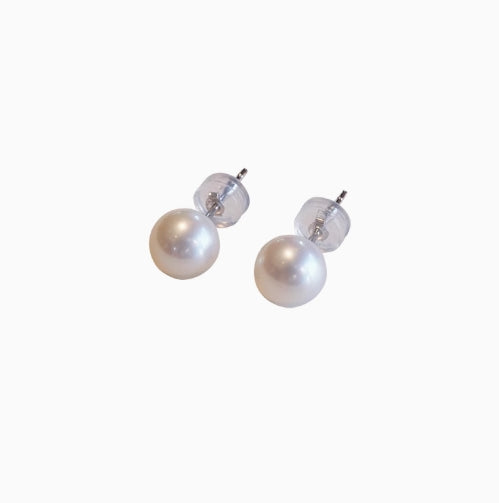 Natural freshwater pearl earrings