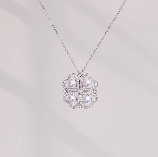 Pearl Pendant Clover Necklace