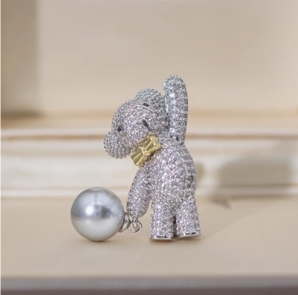 Tahitian Bear Pearl Brooch