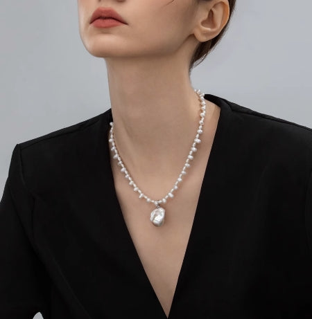 Single Drop Baroque Pearl Necklace