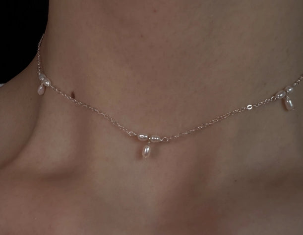 Bright rice pearl necklace clavicle chain