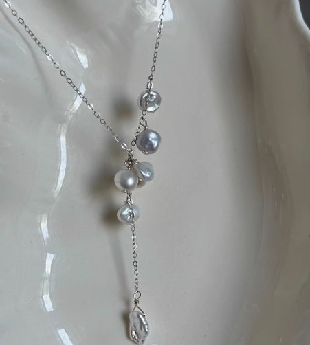 Baroque pearl Y necklace