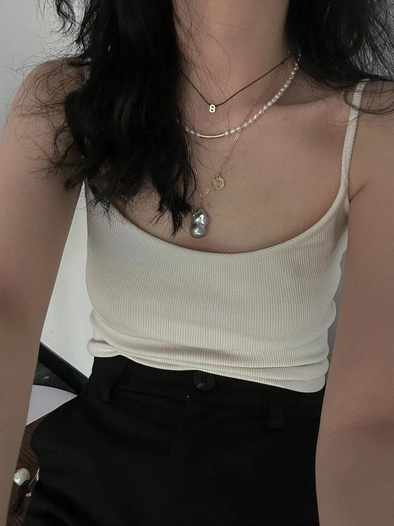 Gray baroque necklace