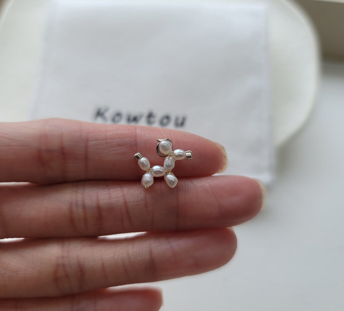 Rare super tiny freshwater pearl balloon dog pendant necklace