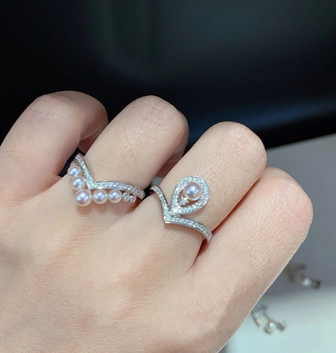 Crown Japanese Akoya adjuestsble ring