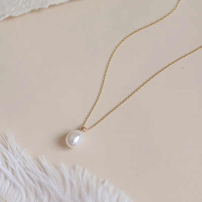 Mermaid tears pearl necklace
