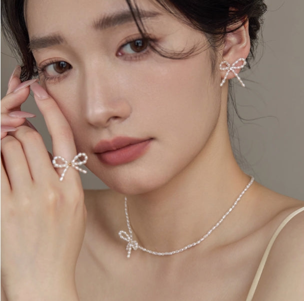 Mini pearl bow series choker necklace