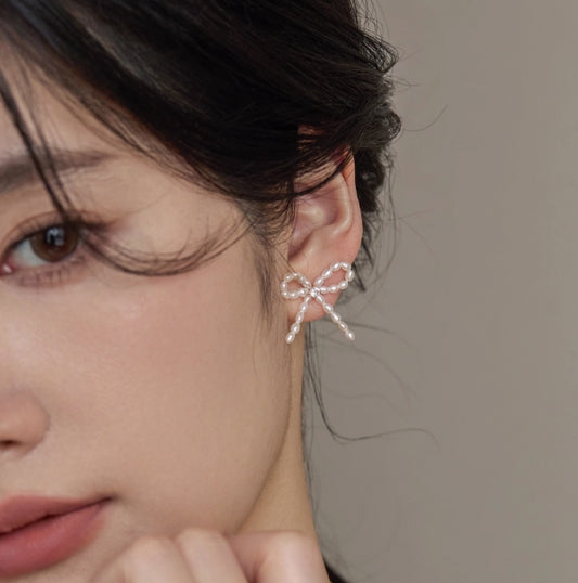 Mini pearl bow series earrings