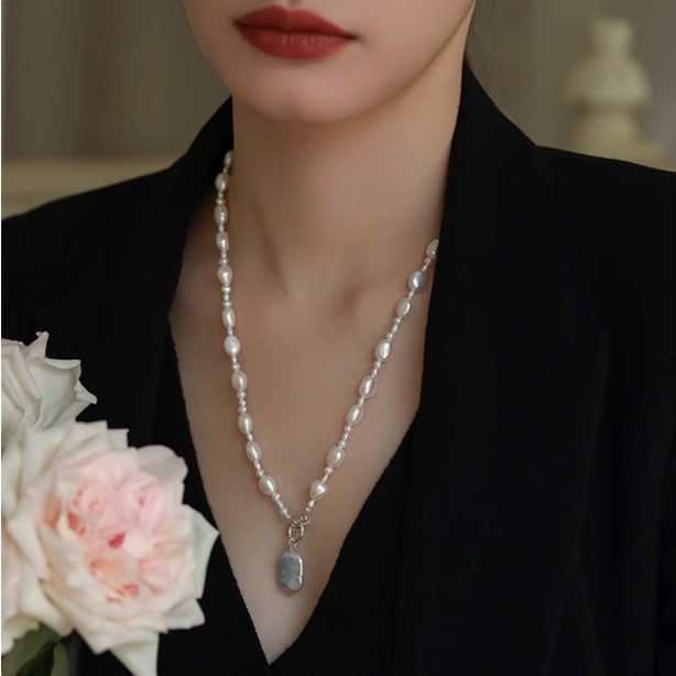 Classic Baroque Square Pearl Sweater Necklace