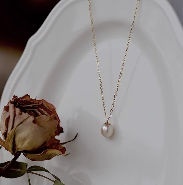 Bright Freshwater Drop Pearl Necklace