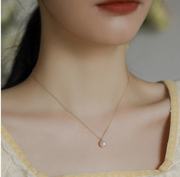 Bright Freshwater Drop Pearl Necklace