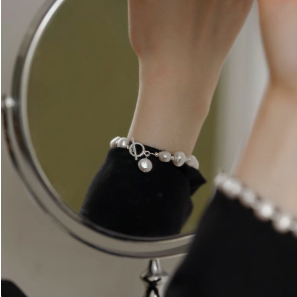 Bright Freshwater Baroque Pearl Bracelet