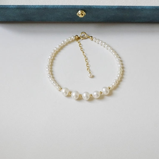 Gradient small pearl bracelet
