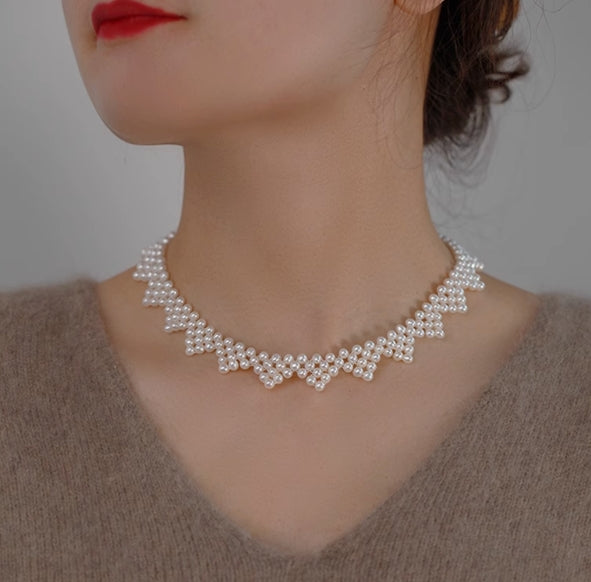 Hand-woven wave pearl necklace