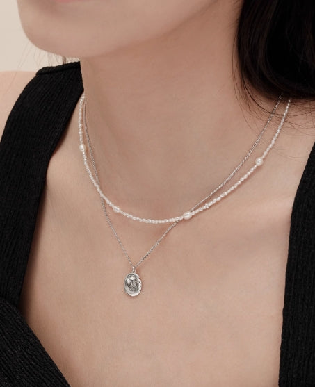 Pearl necklace stacking clavicle chain