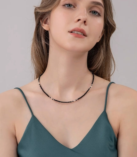 High-end black crystal necklace