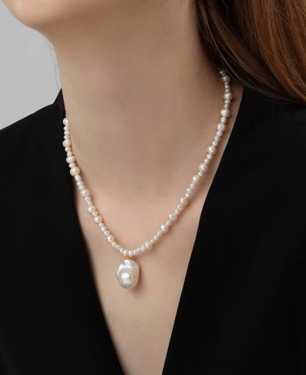 Baroque Pearl Single Pendant Necklace