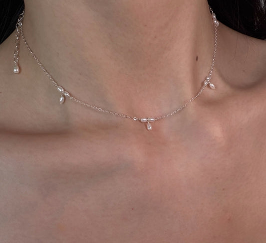 Bright rice pearl necklace clavicle chain