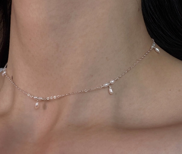 Bright rice pearl necklace clavicle chain