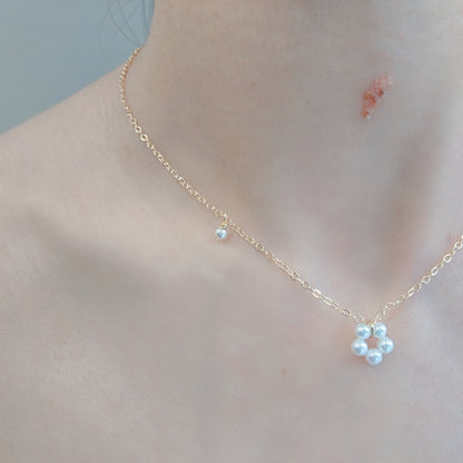 Little Flower freshwater pearl necklace