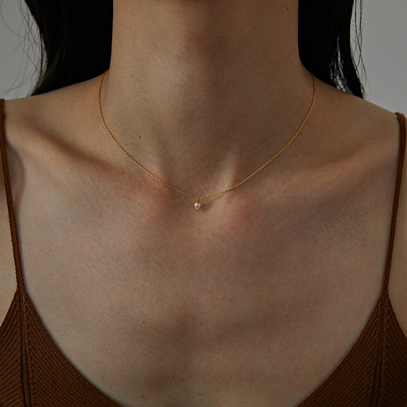 Only one pearl necklace