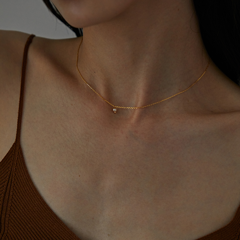 Only one pearl necklace