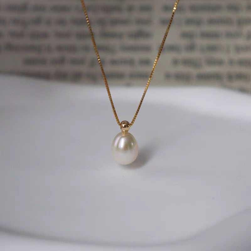 Mermaid tears pearl necklace