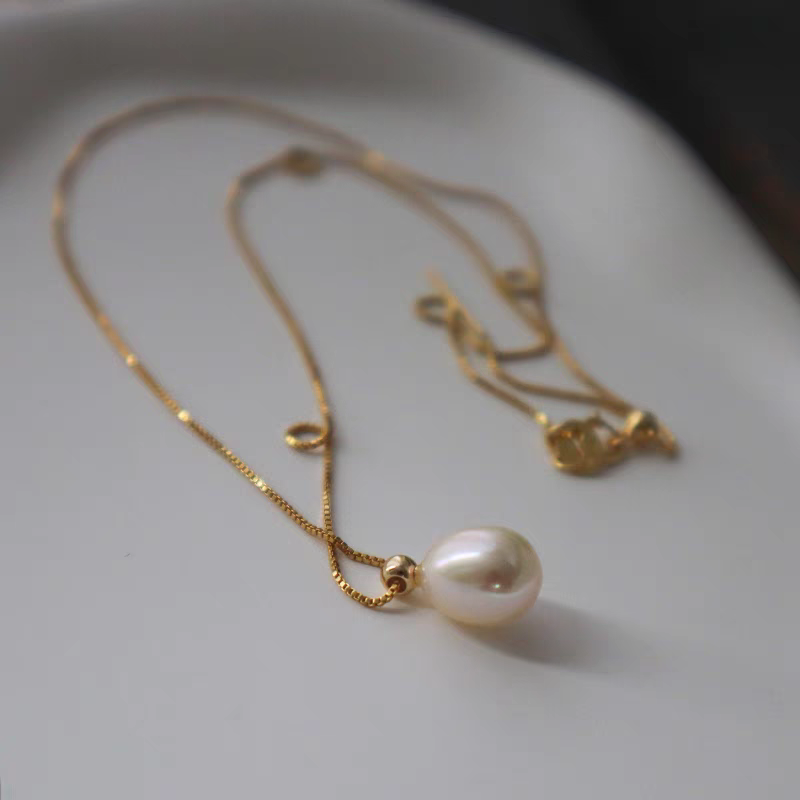 Mermaid tears pearl necklace