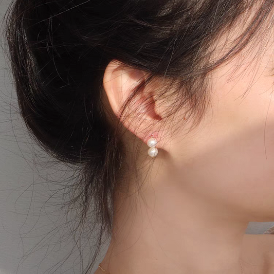Special two freshwater pearl earrings