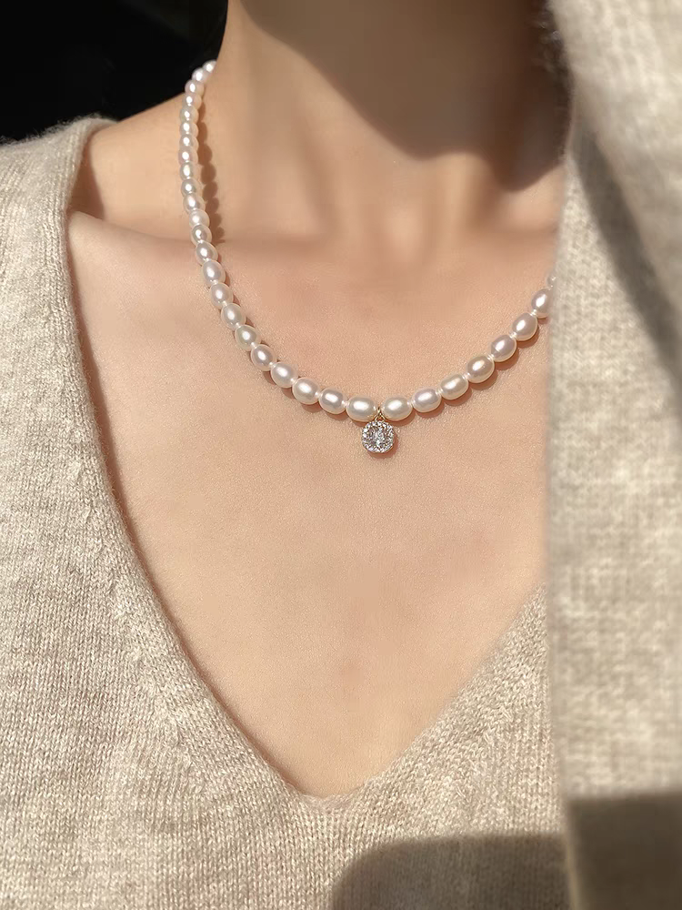Pear freshwater pearl necklace